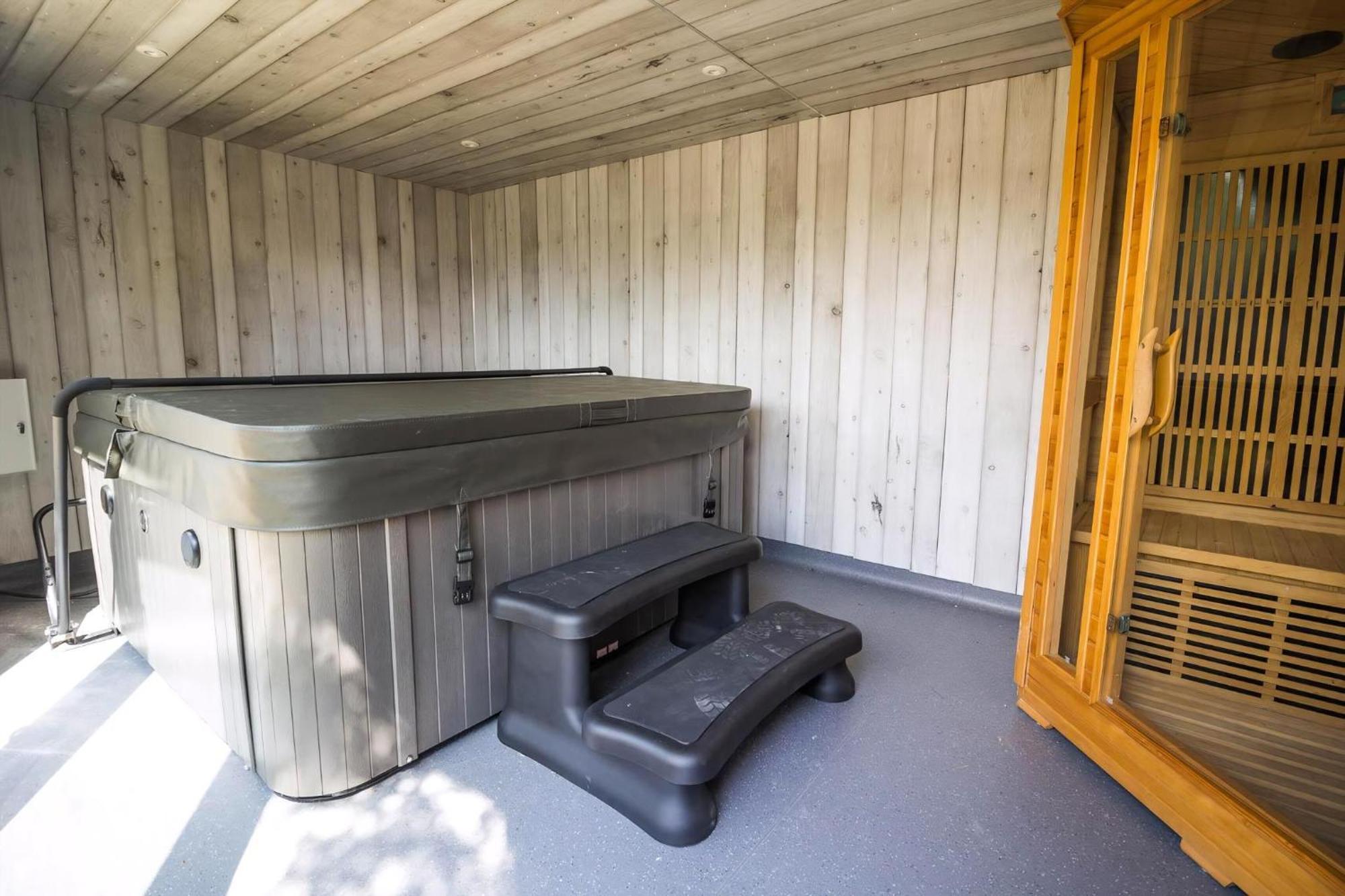 Stunning Cottage With A Private Hot Tub And Sauna In Norfolk Ref 99003Ac Lessingham Buitenkant foto